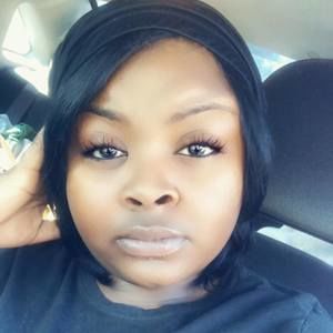 Meet your Posher, Rochelle